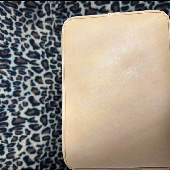 Louis Vuitton GM Noe - Picture 13 of 16